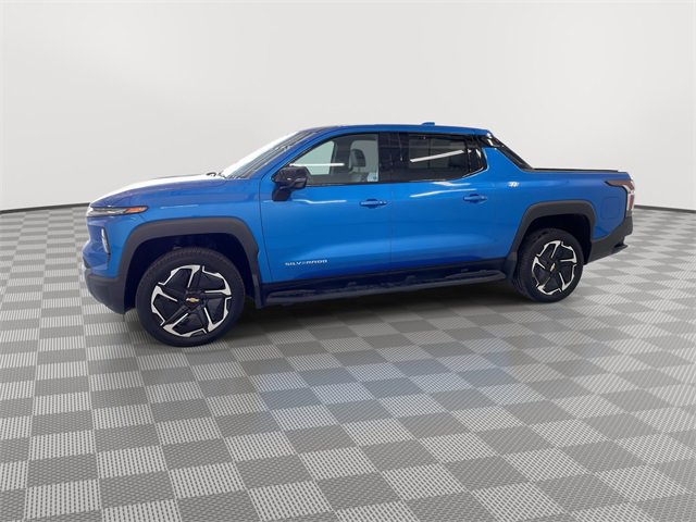 Used 2025 Chevrolet Silverado EV LT w/ LT Premium Package image 7