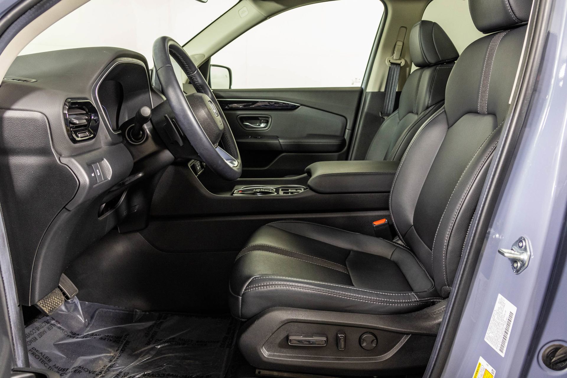 Used 2025 Honda Pilot Touring image 25