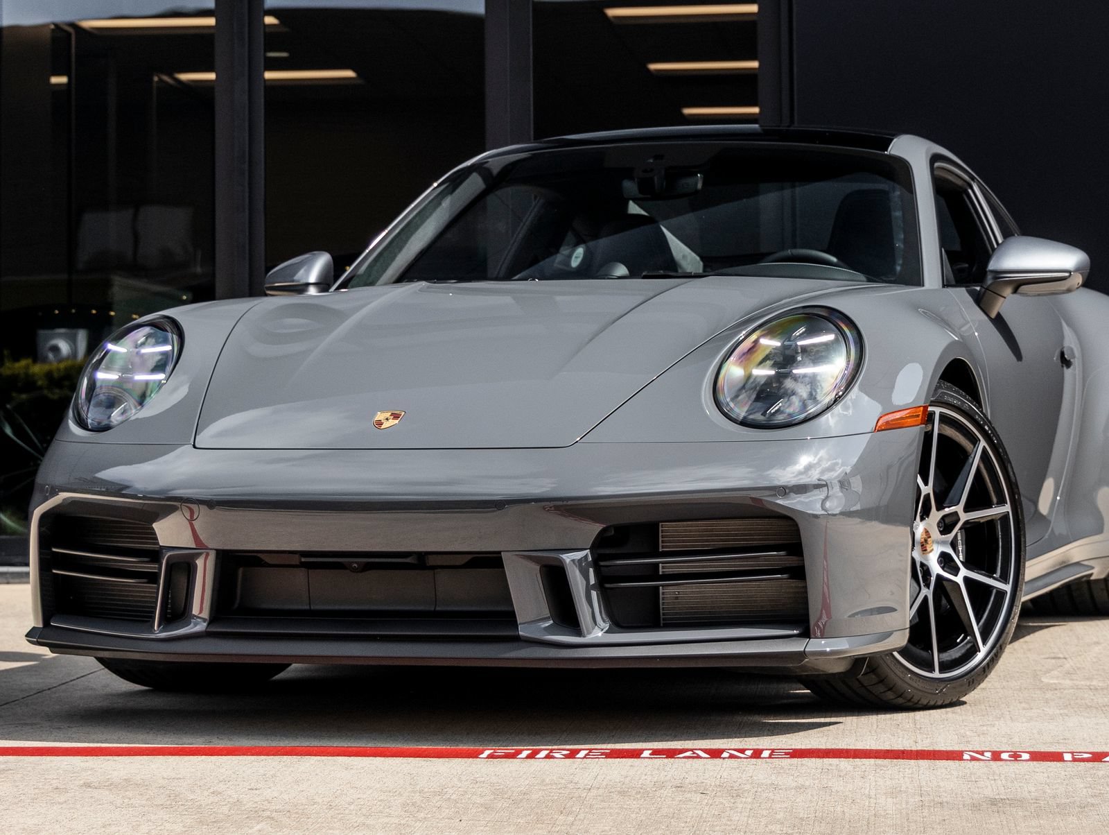 Used 2026 Porsche 911 Carrera T RWD image 7
