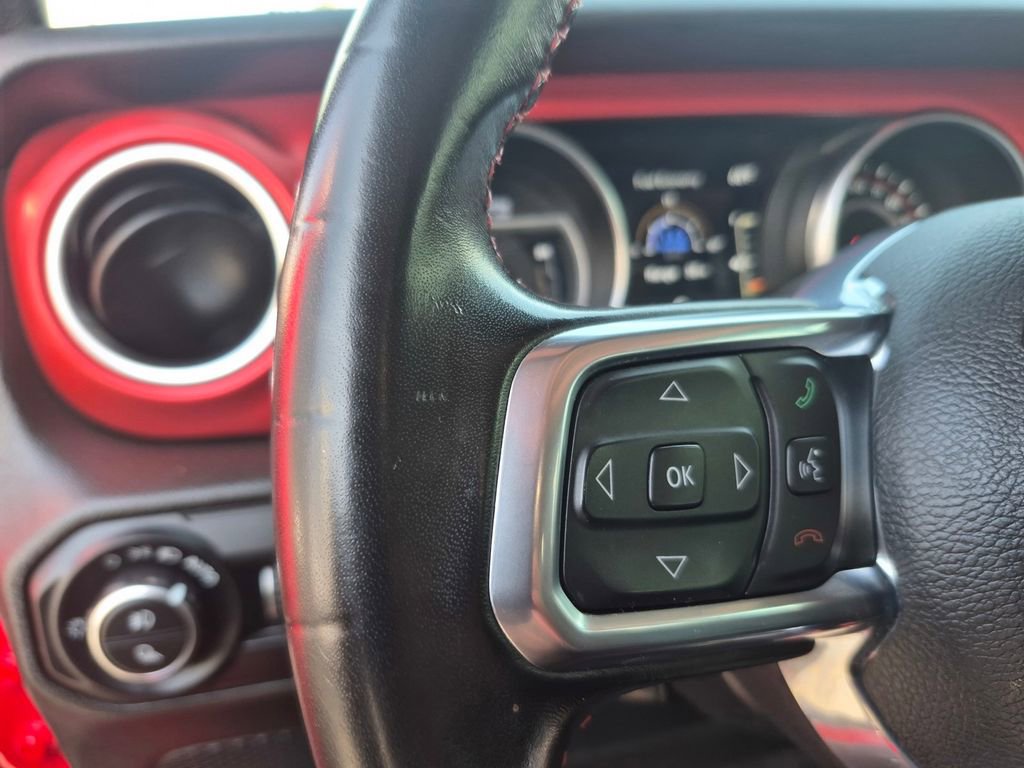 Used 2022 Jeep Gladiator Rubicon w/ LED Lighting Group AWD/4WD image 14