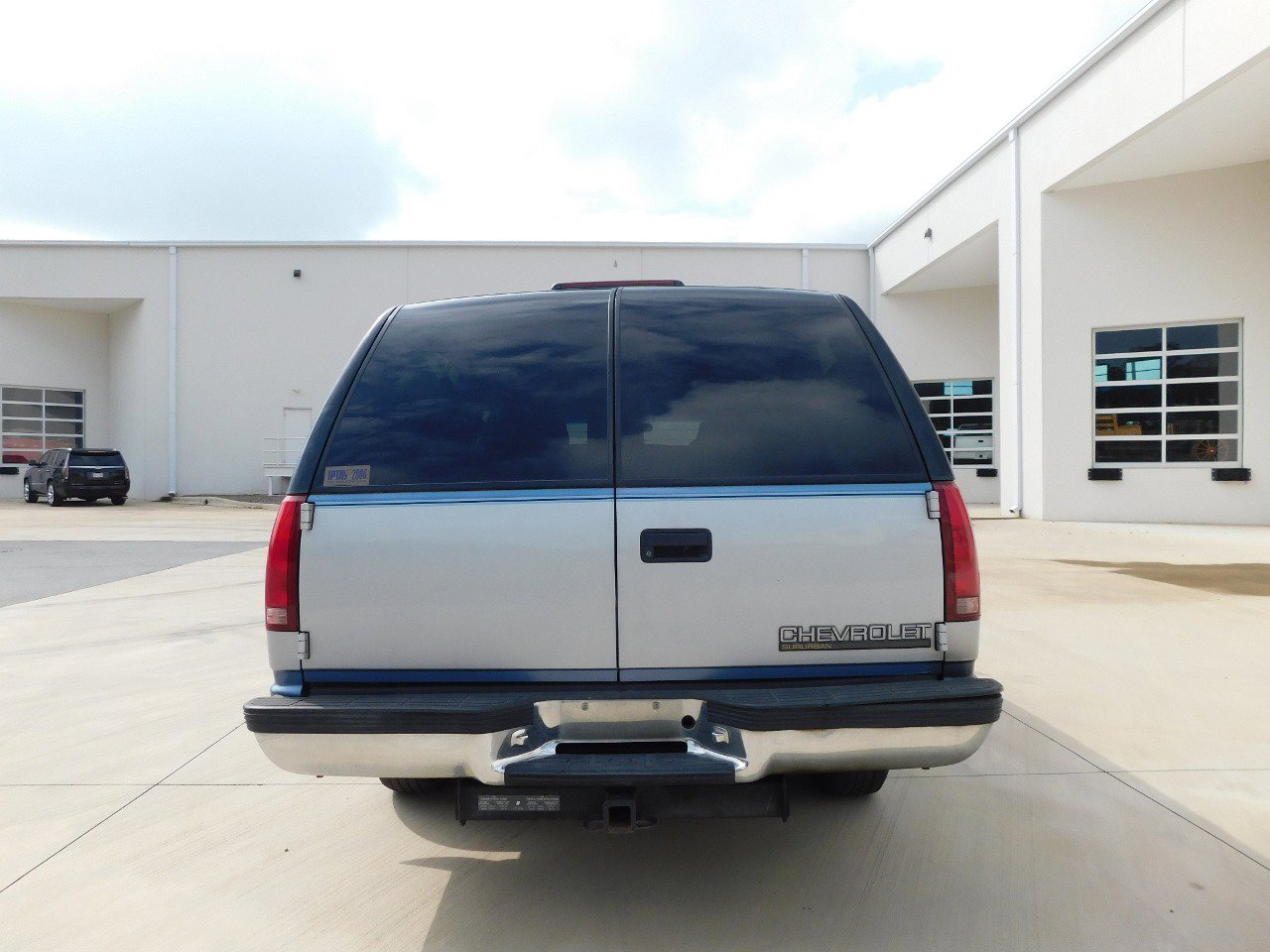 Used 1995 Chevrolet Suburban 2WD image 9