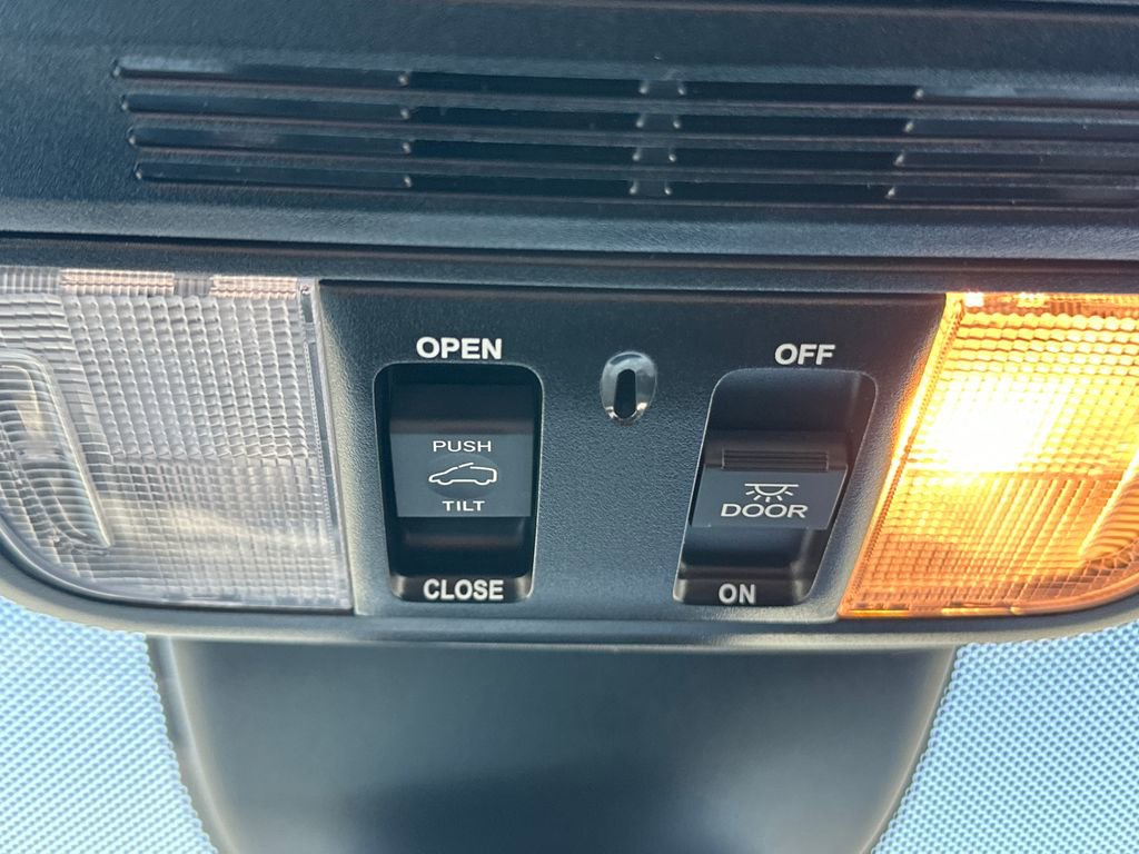 Used 2024 Honda Odyssey Sport image 30