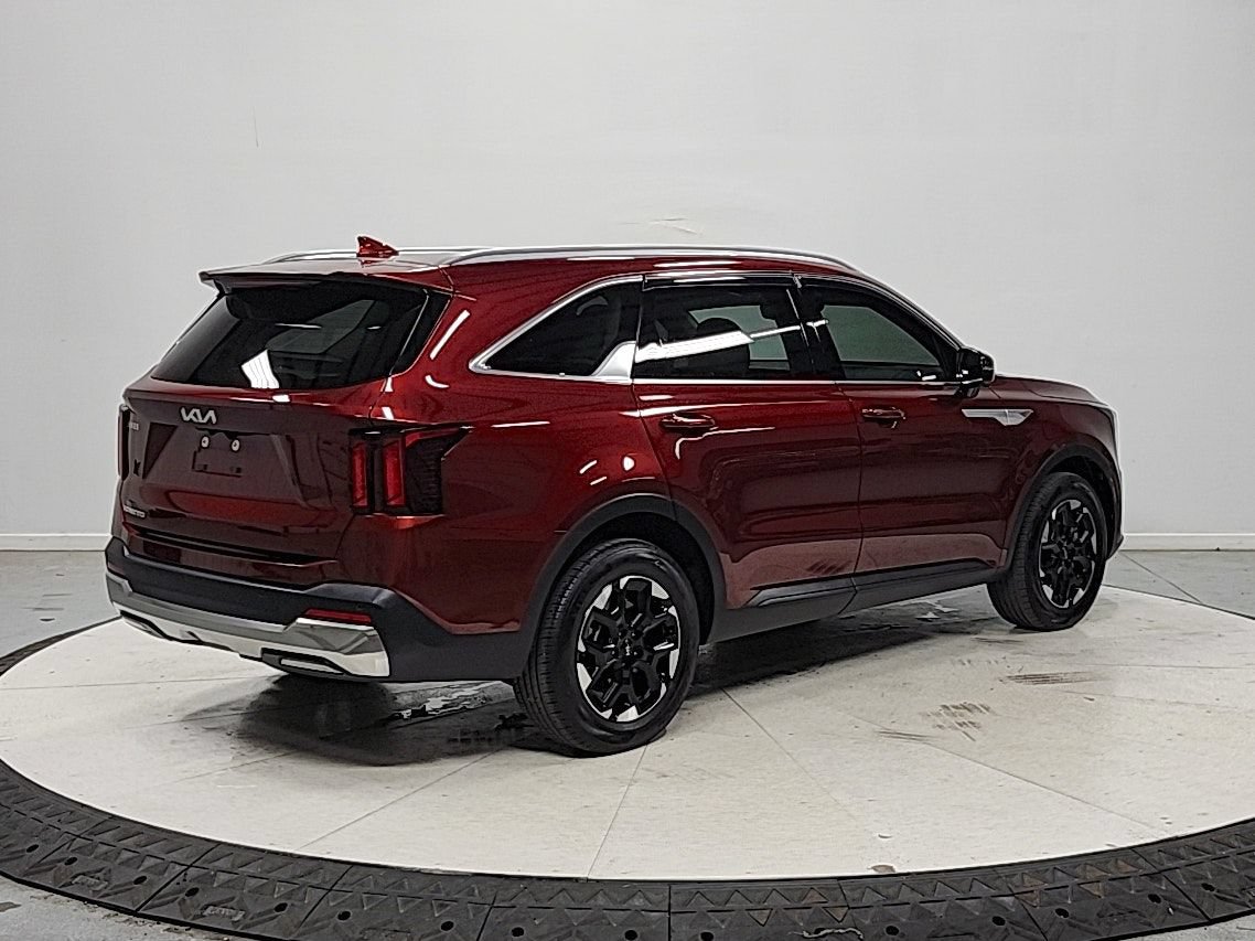Used 2025 Kia Sorento S w/ Panoramic Sunroof Package FWD image 8
