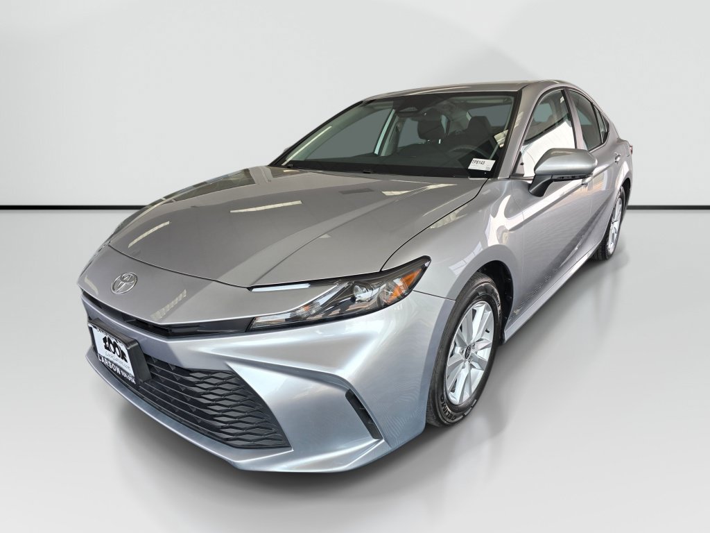 Used 2025 Toyota Camry LE FWD image 7