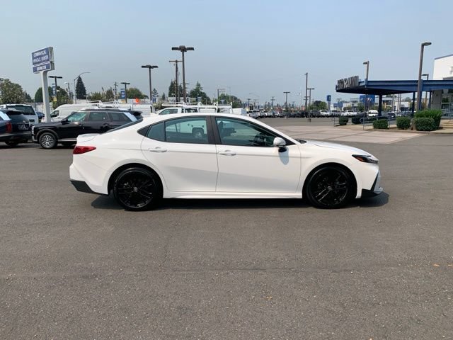 Used 2025 Toyota Camry SE FWD image 6