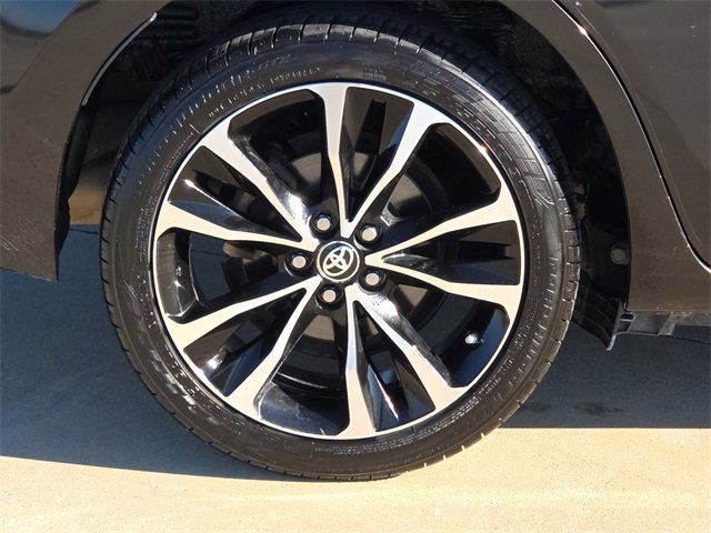 Used 2017 Toyota Corolla XSE image 7
