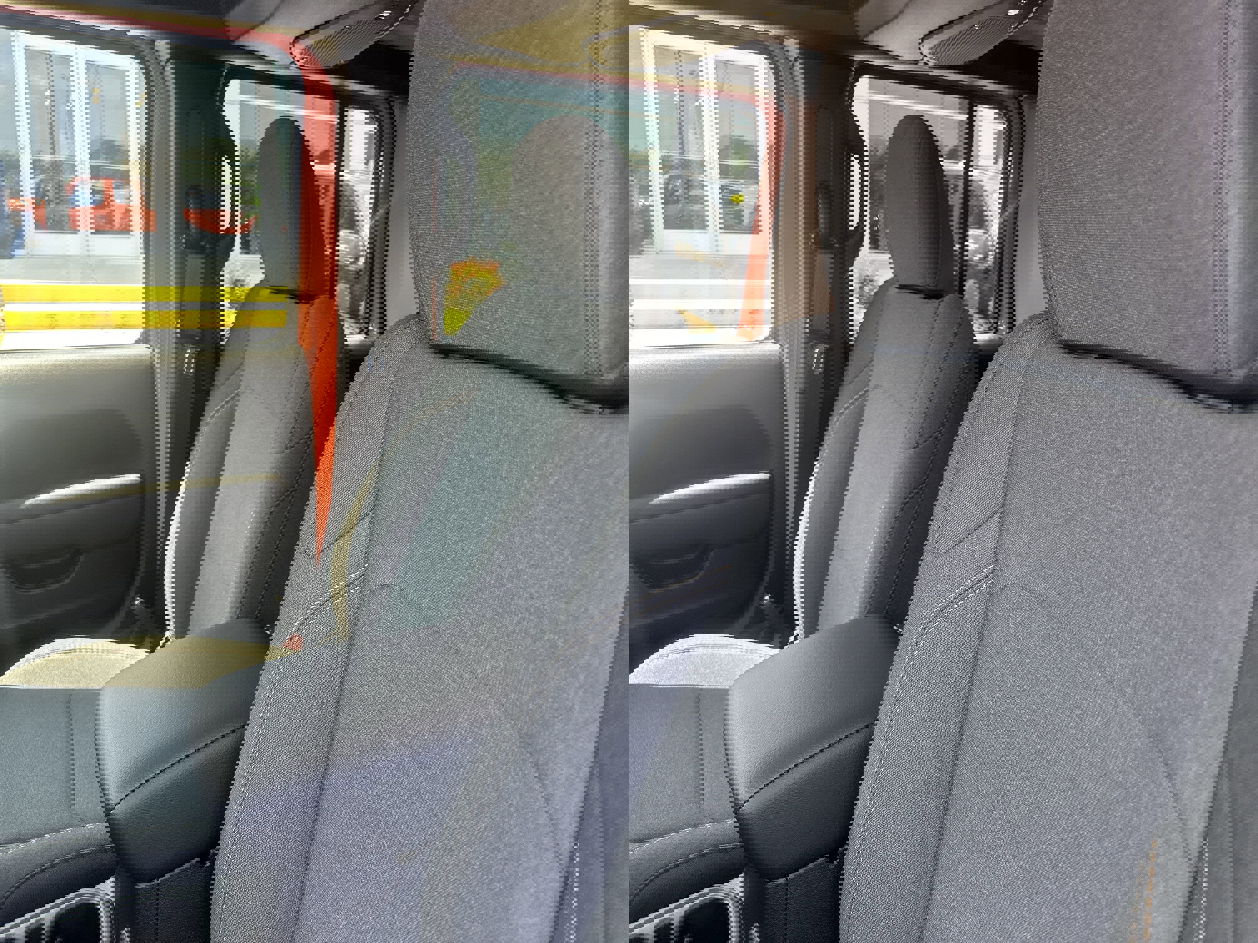 New 2025 Jeep Gladiator Sport image 17