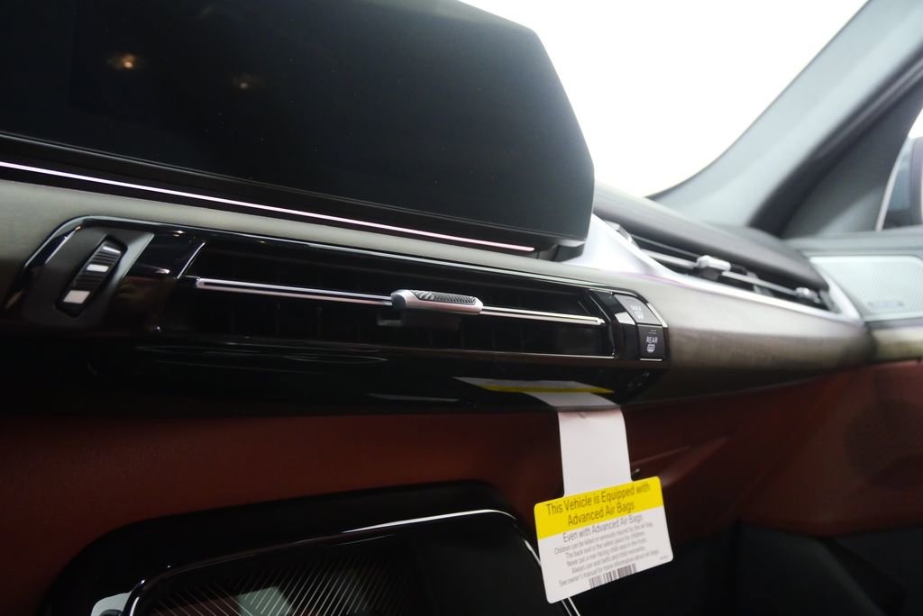 Used 2026 BMW X1 xDrive28i w/ Technology Package image 21