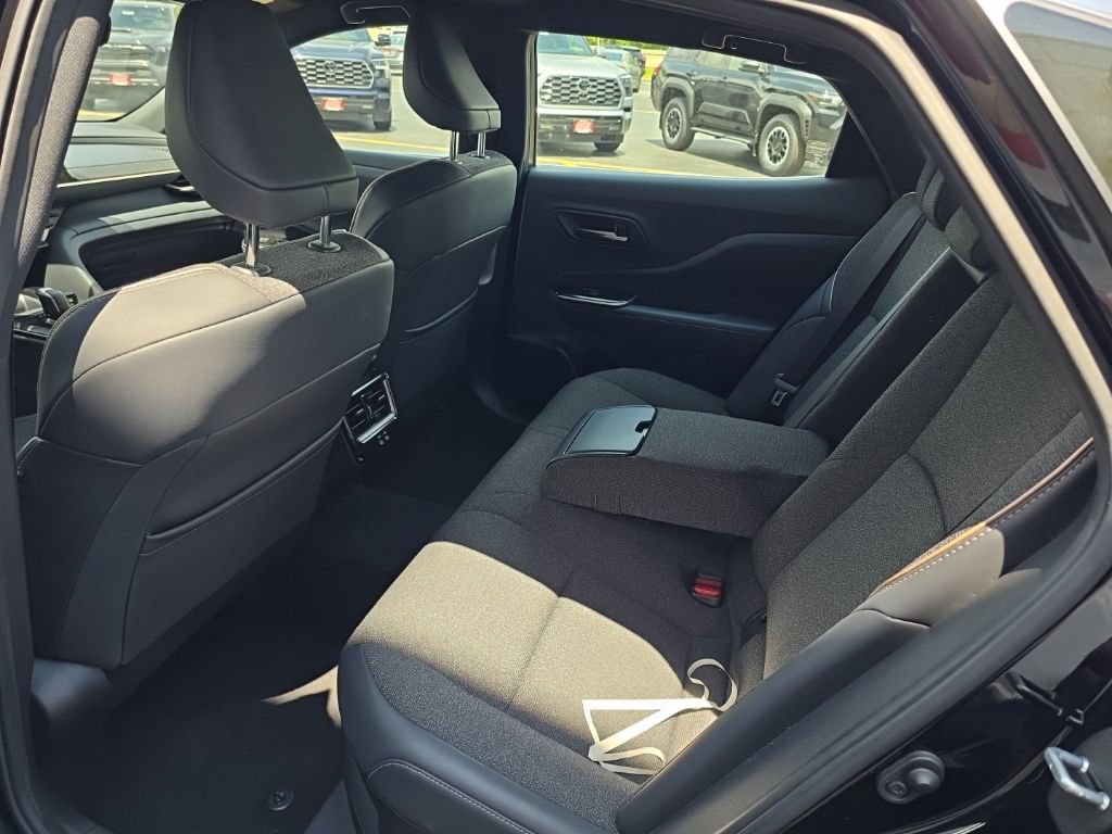 Used 2024 Toyota Crown AWD/4WD image 11