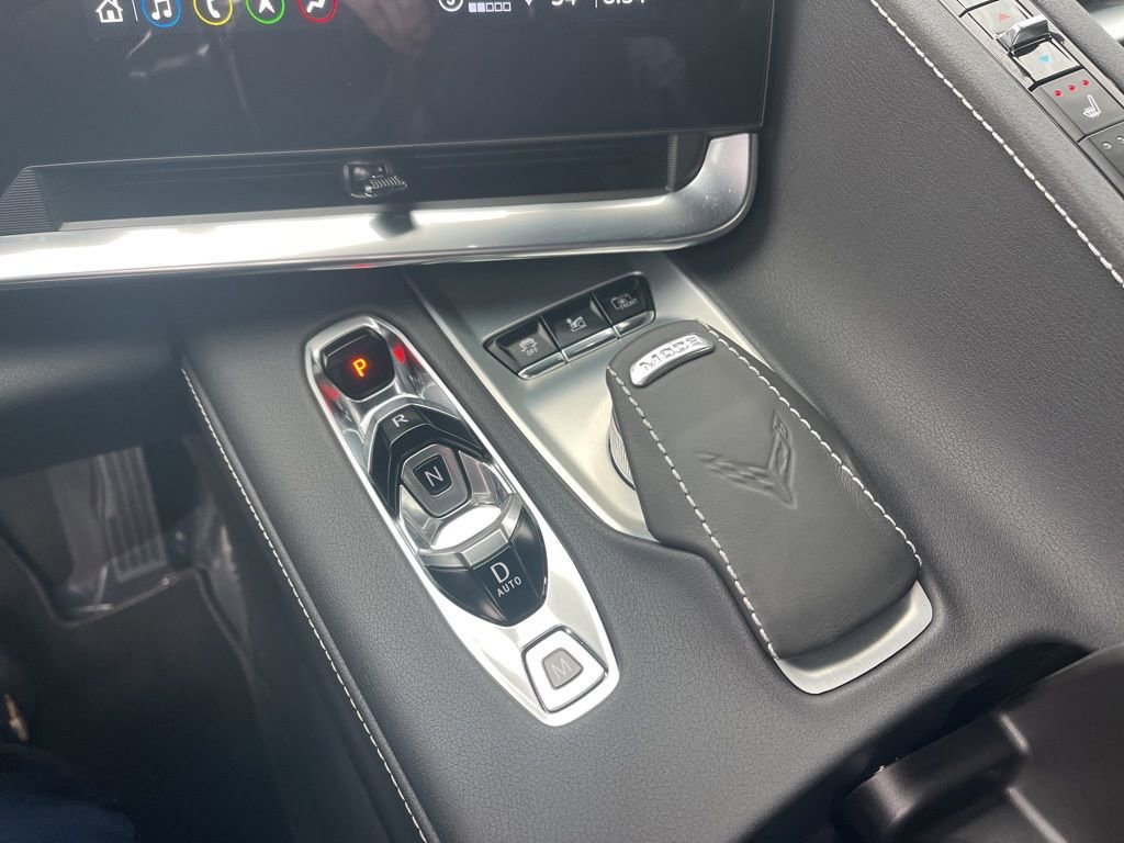 Used 2021 Chevrolet Corvette Stingray Preferred Cpe w/ Chrome Exterior Badge Package image 18