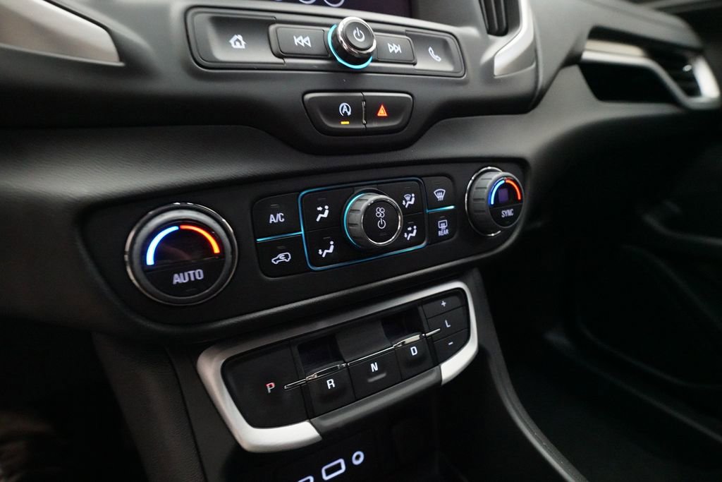 Used 2024 GMC Terrain SLE w/ Driver Convenience Package image 20