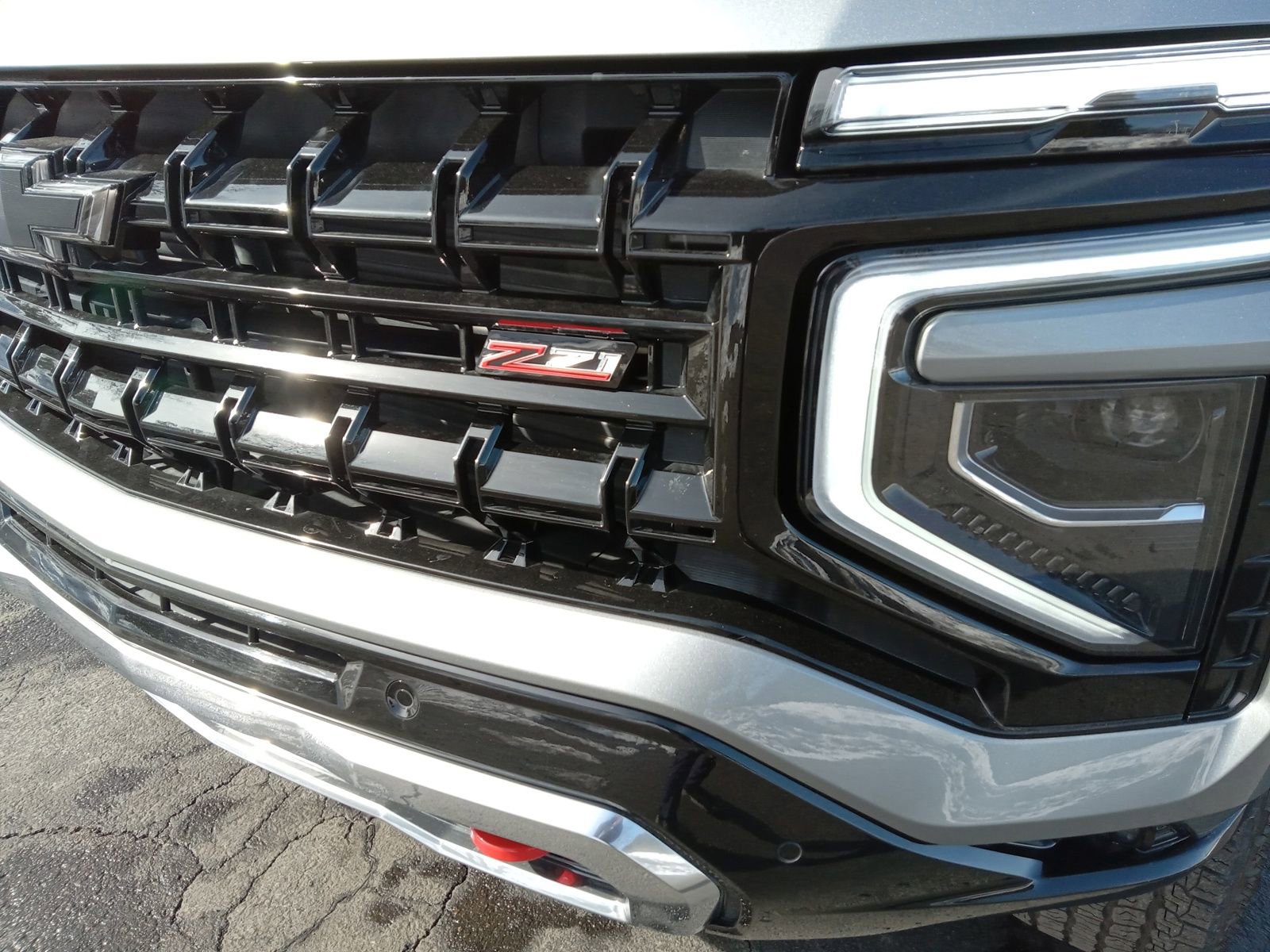 Used 2025 Chevrolet Tahoe Z71 w/ Z71 Off-Road Package image 7