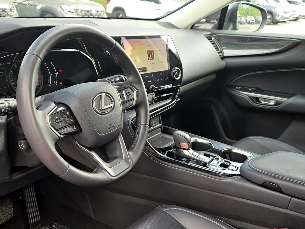 Used 2024 Lexus NX 250 FWD image 15