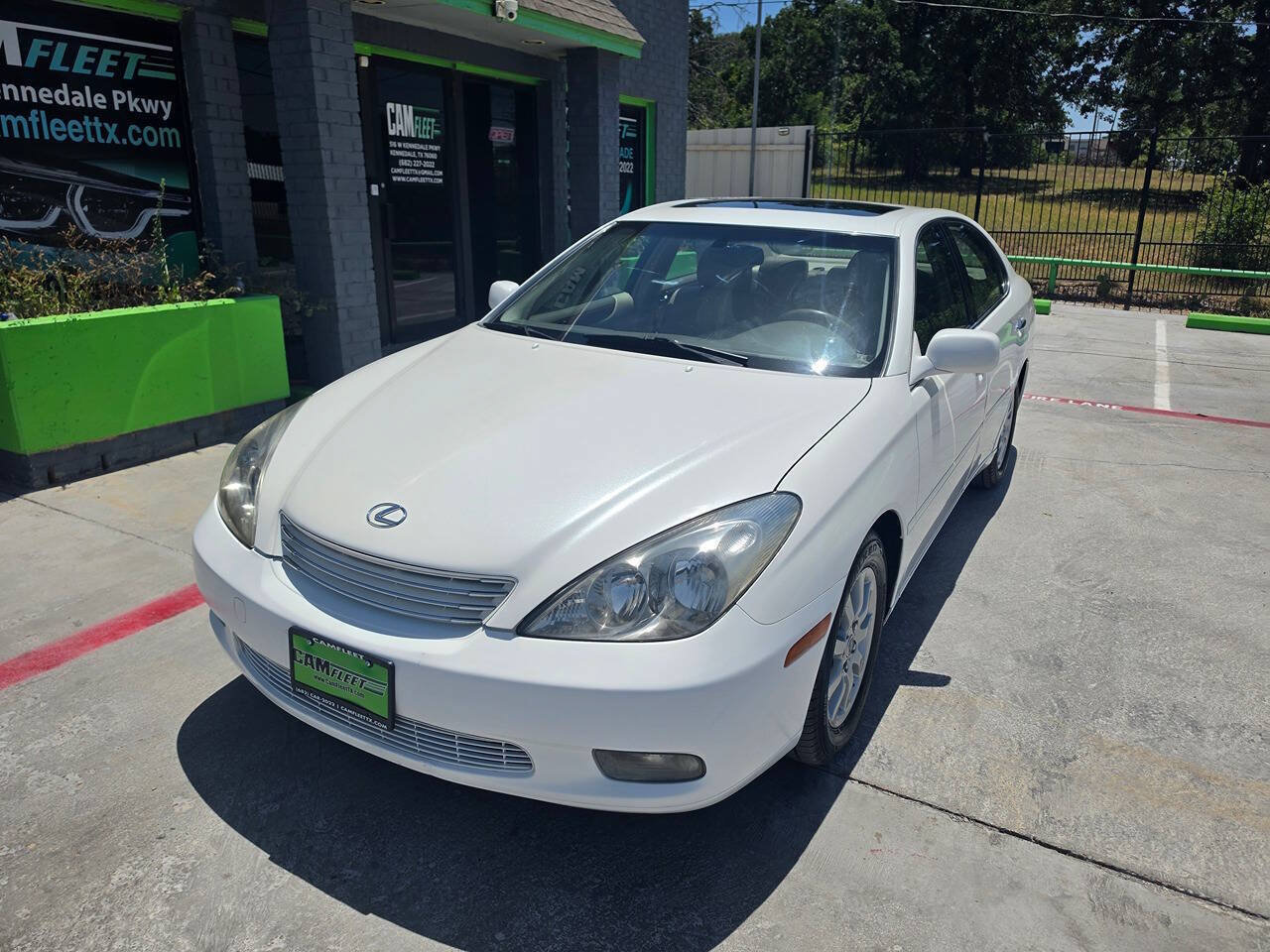 Used 2002 Lexus ES 330 w/ Premium Pkg FWD image 3