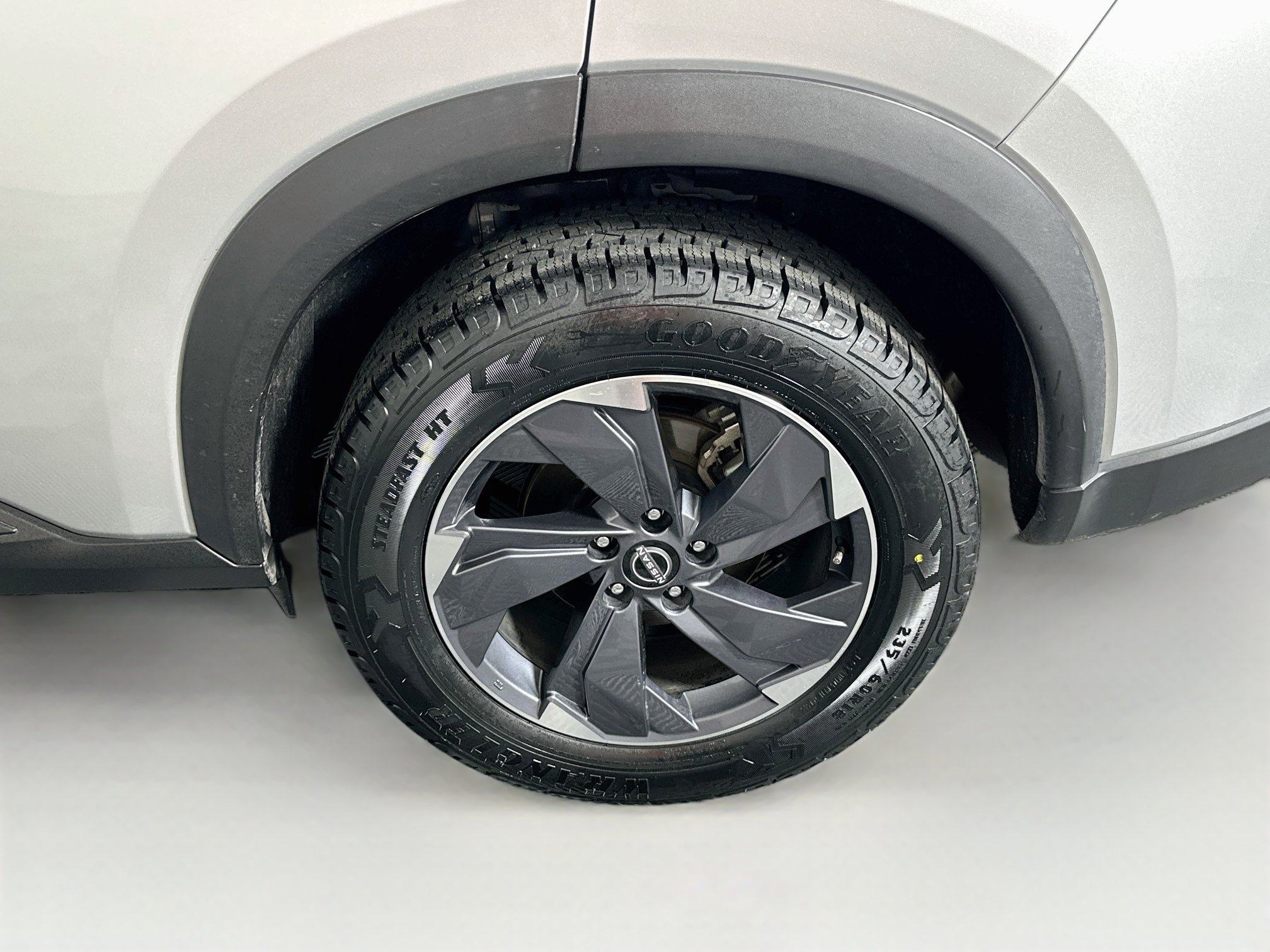 Used 2025 Nissan Rogue SV FWD image 11