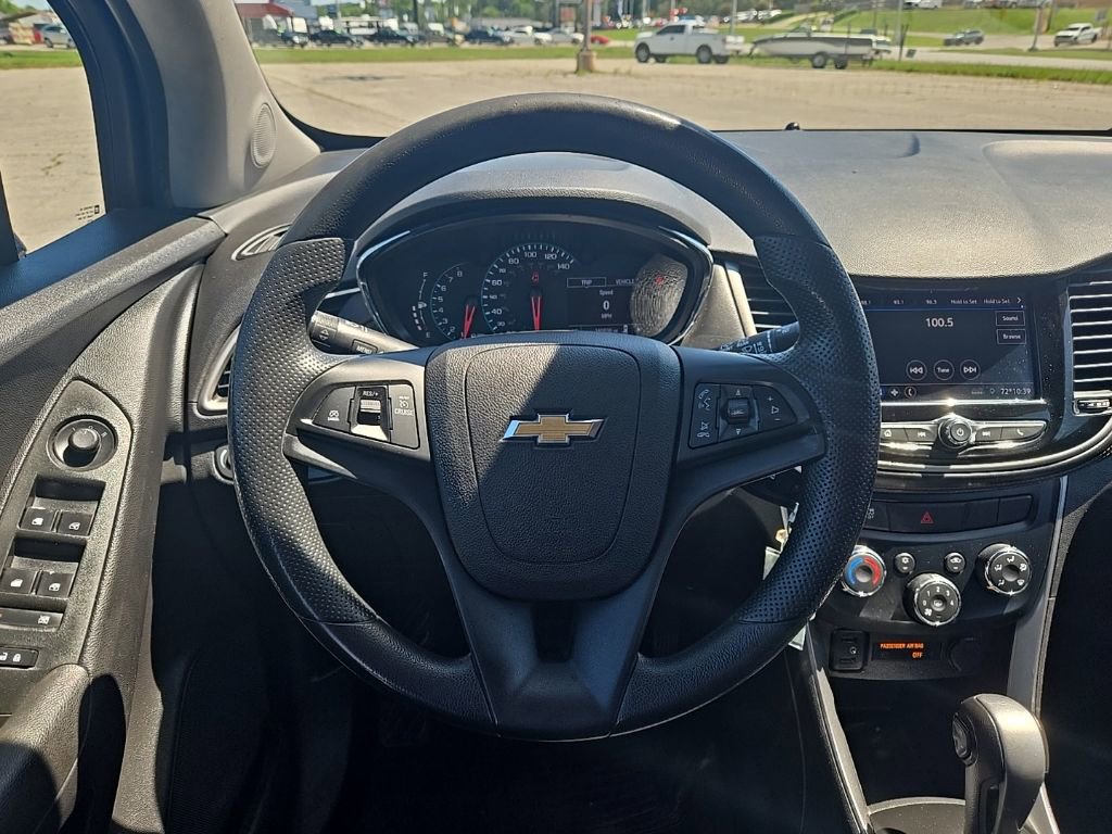 Used 2020 Chevrolet Trax LT FWD image 4