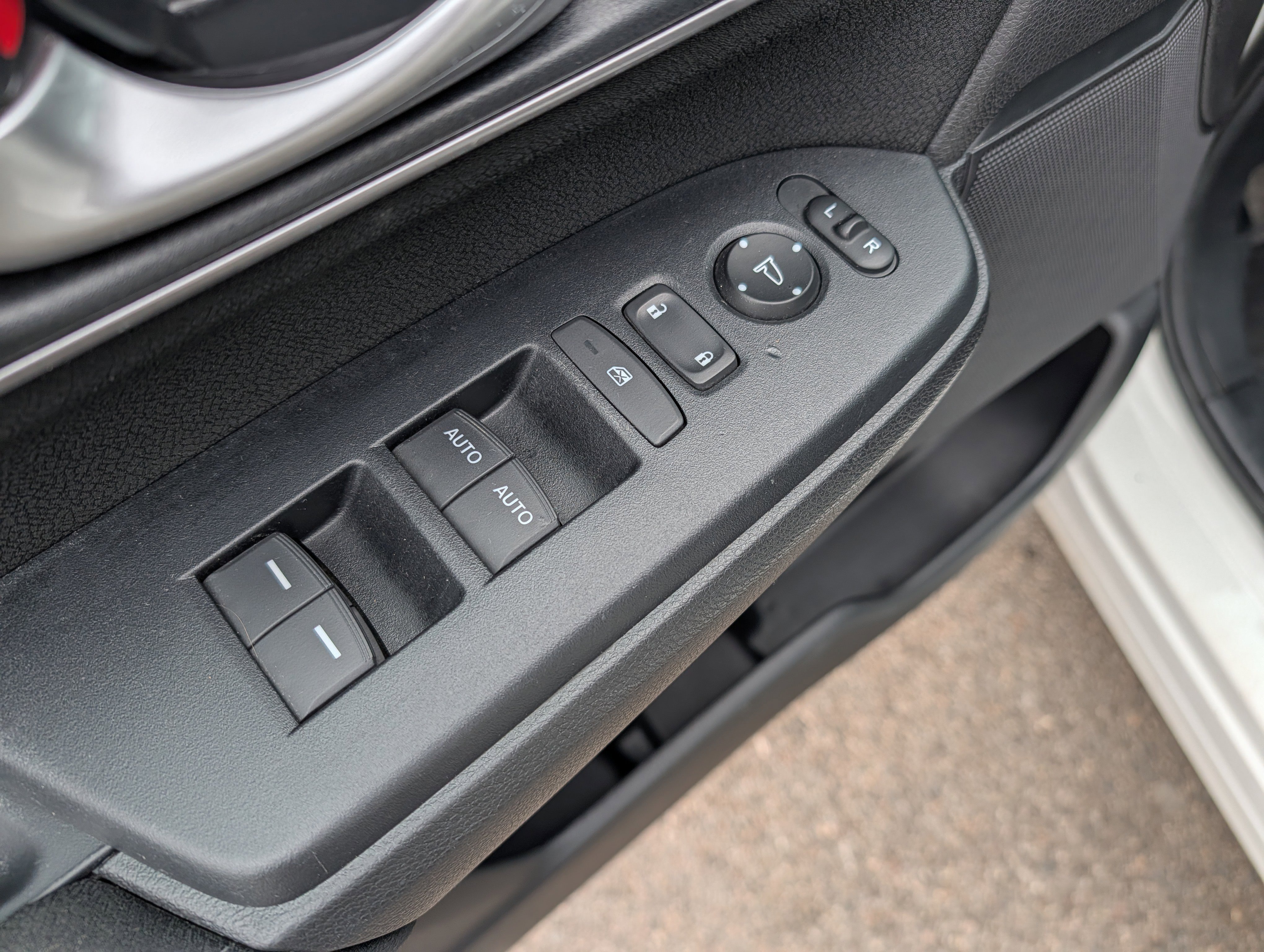 Used 2018 Honda CR-V EX image 24