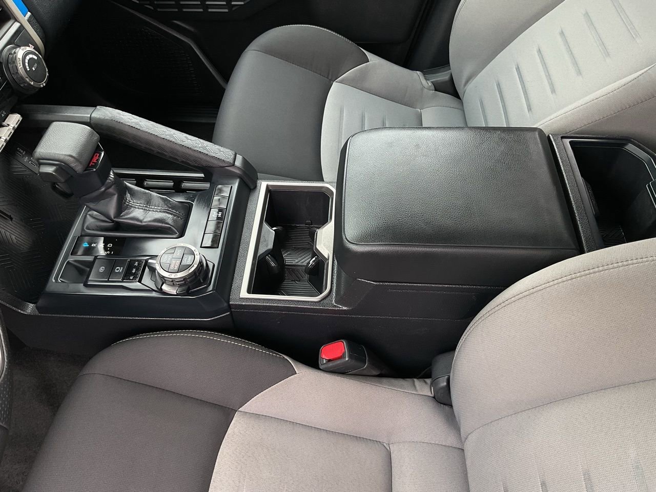 Used 2025 Toyota Tacoma TRD Off-Road AWD/4WD image 43