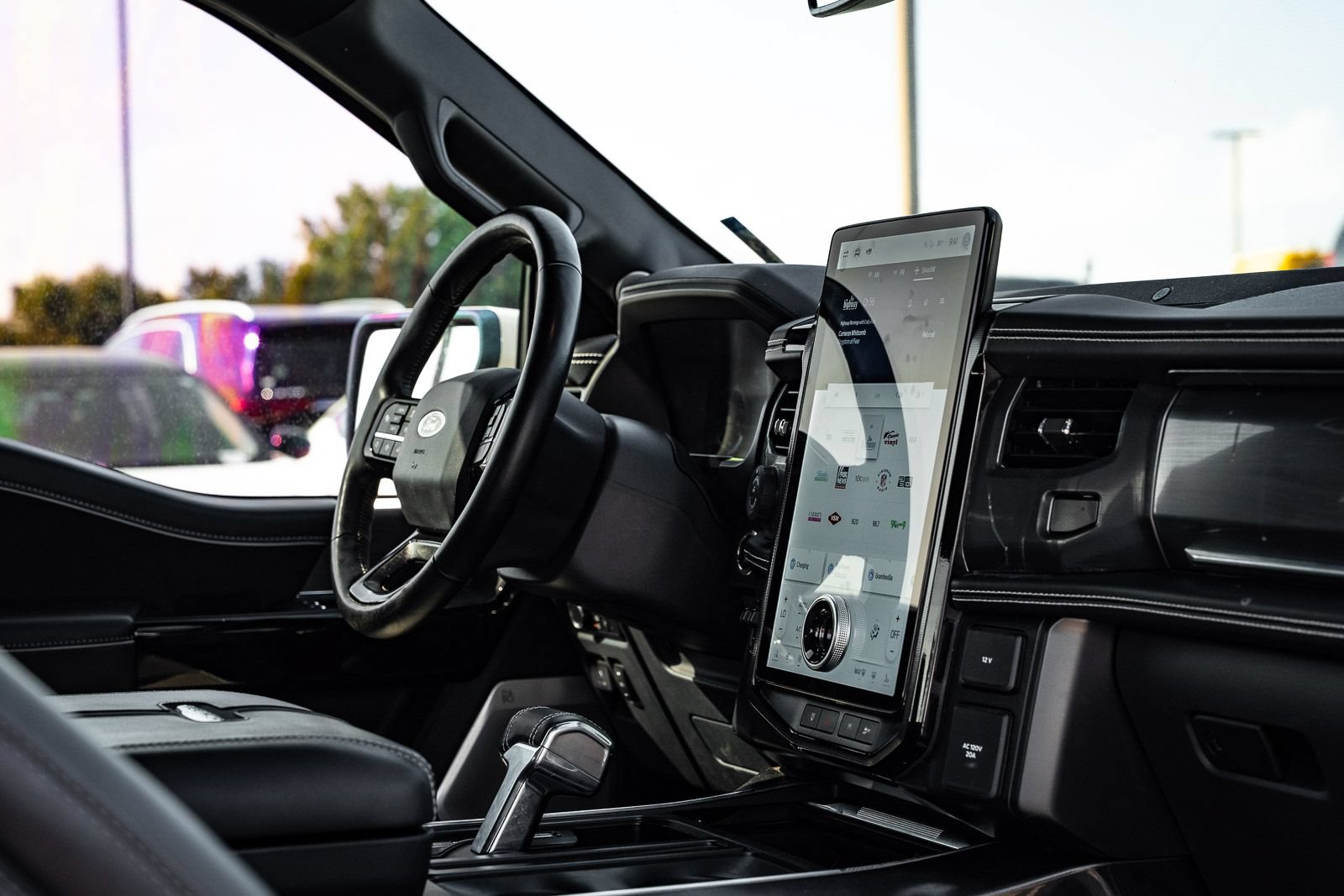 Certified 2022 Ford F150 Lightning Platinum AWD/4WD image 14