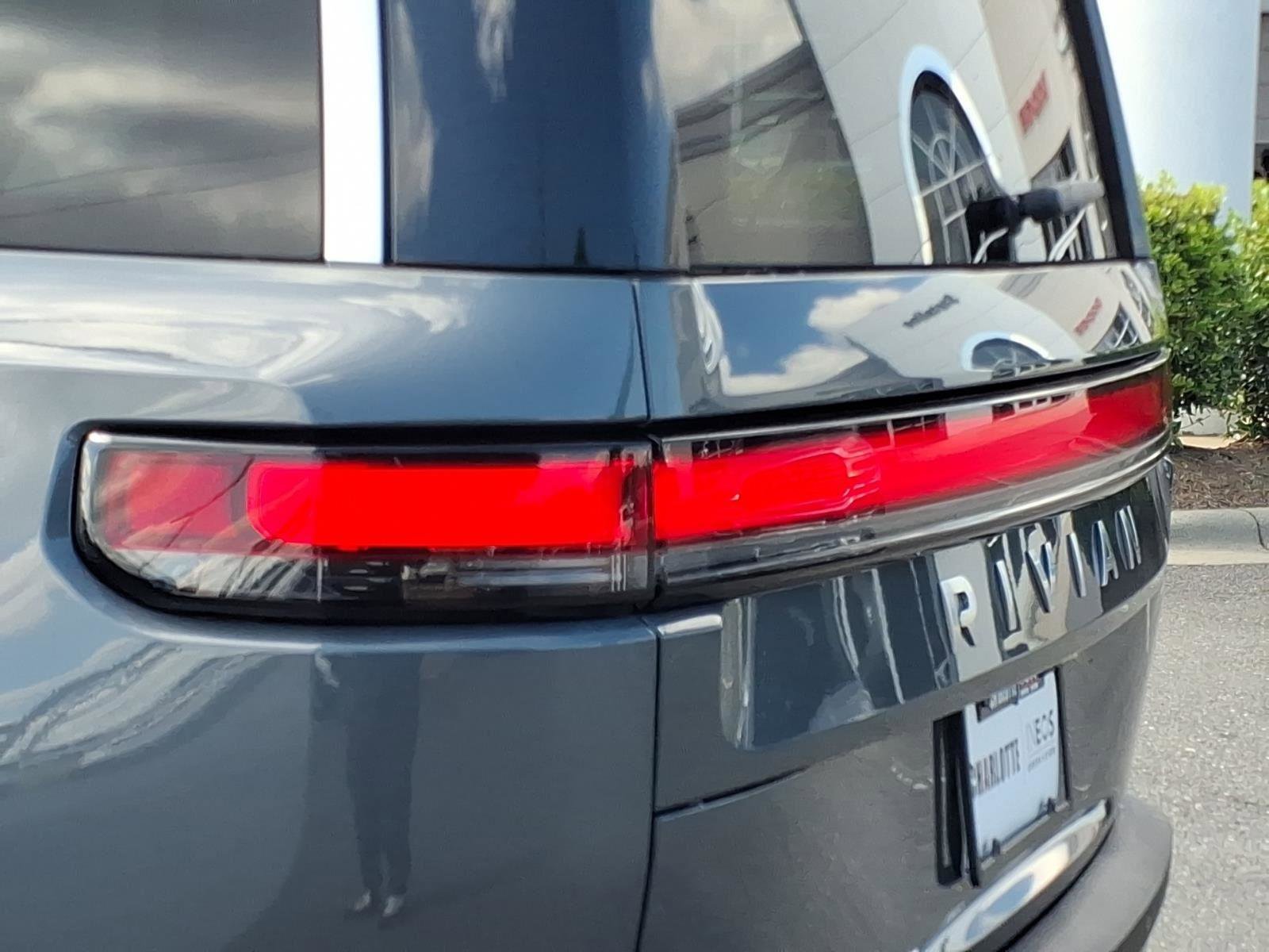 Used 2024 Rivian R1S Adventure AWD/4WD image 16