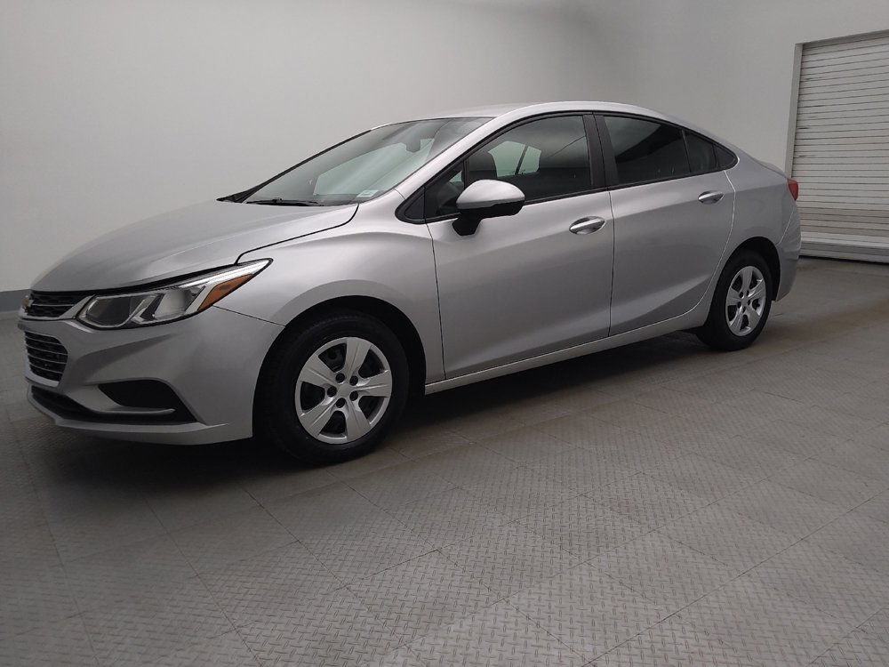 Used 2019 Chevrolet Cruze LS FWD image 2