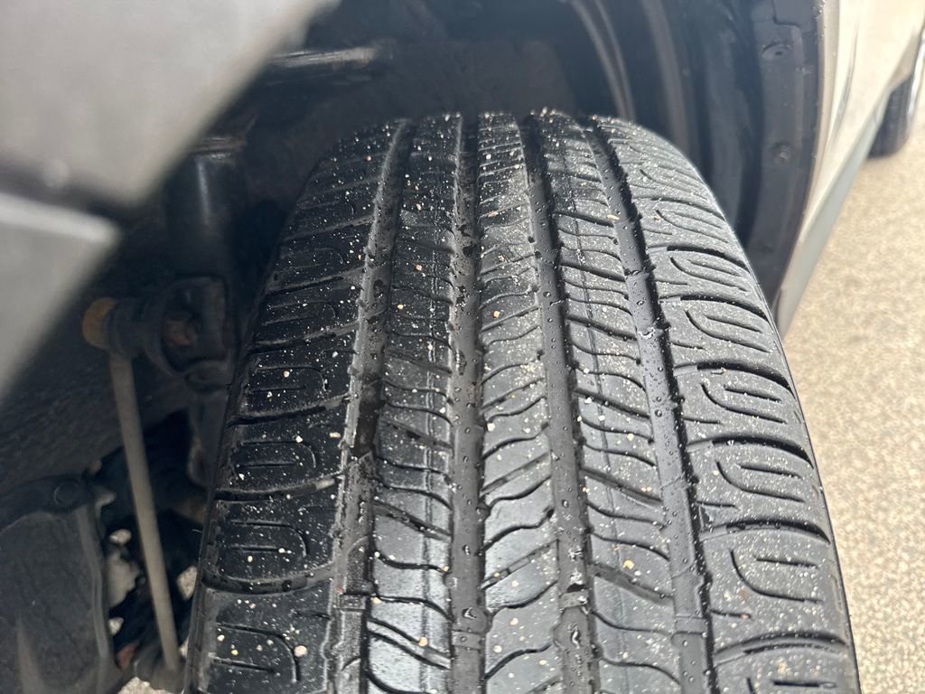 Used 2014 Toyota RAV4 LE image 39