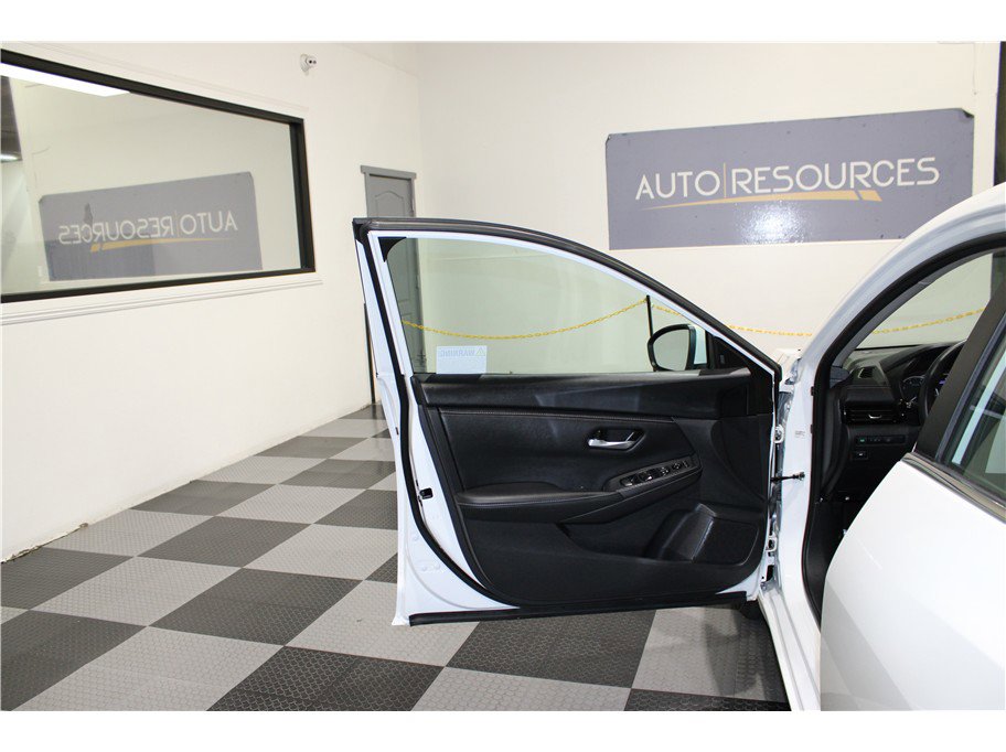 Used 2024 Nissan Sentra SV image 11