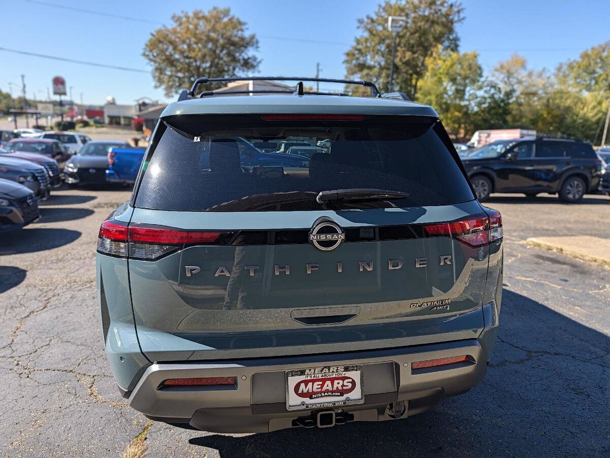 New 2026 Nissan Pathfinder Platinum AWD/4WD image 10