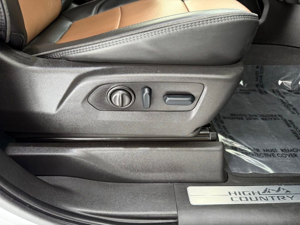 Used 2023 Chevrolet Silverado 3500 High Country w/ Z71 Off-Road Package image 24