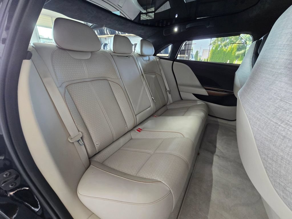 Used 2022 Lucid Air Grand Touring AWD/4WD image 28