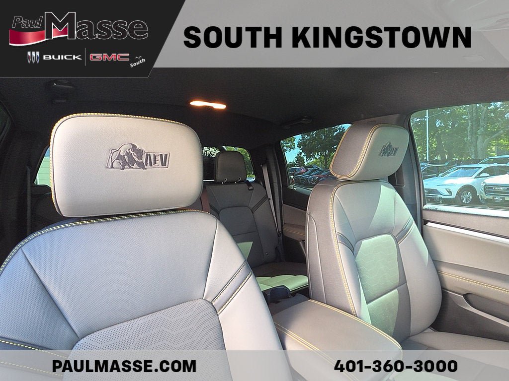 Used 2024 Chevrolet Colorado ZR2 w/ ZR2 Bison Edition AWD/4WD image 30