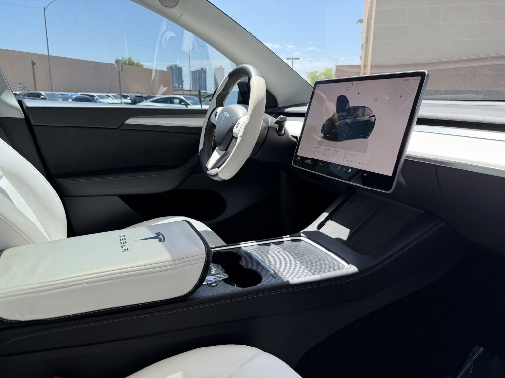 Used 2022 Tesla Model Y Long Range AWD/4WD image 42