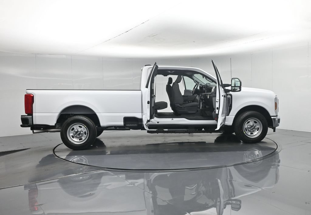 New 2026 Ford F350 XL w/ XL Chrome Package RWD image 4