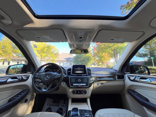 Used 2017 Mercedes-Benz GLS 450 4MATIC image 25