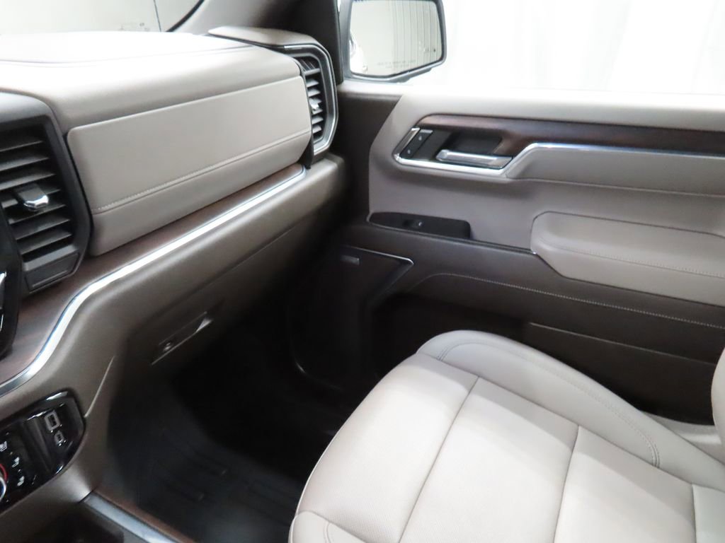 Used 2023 GMC Sierra 1500 SLT w/ SLT Convenience Package AWD/4WD image 28