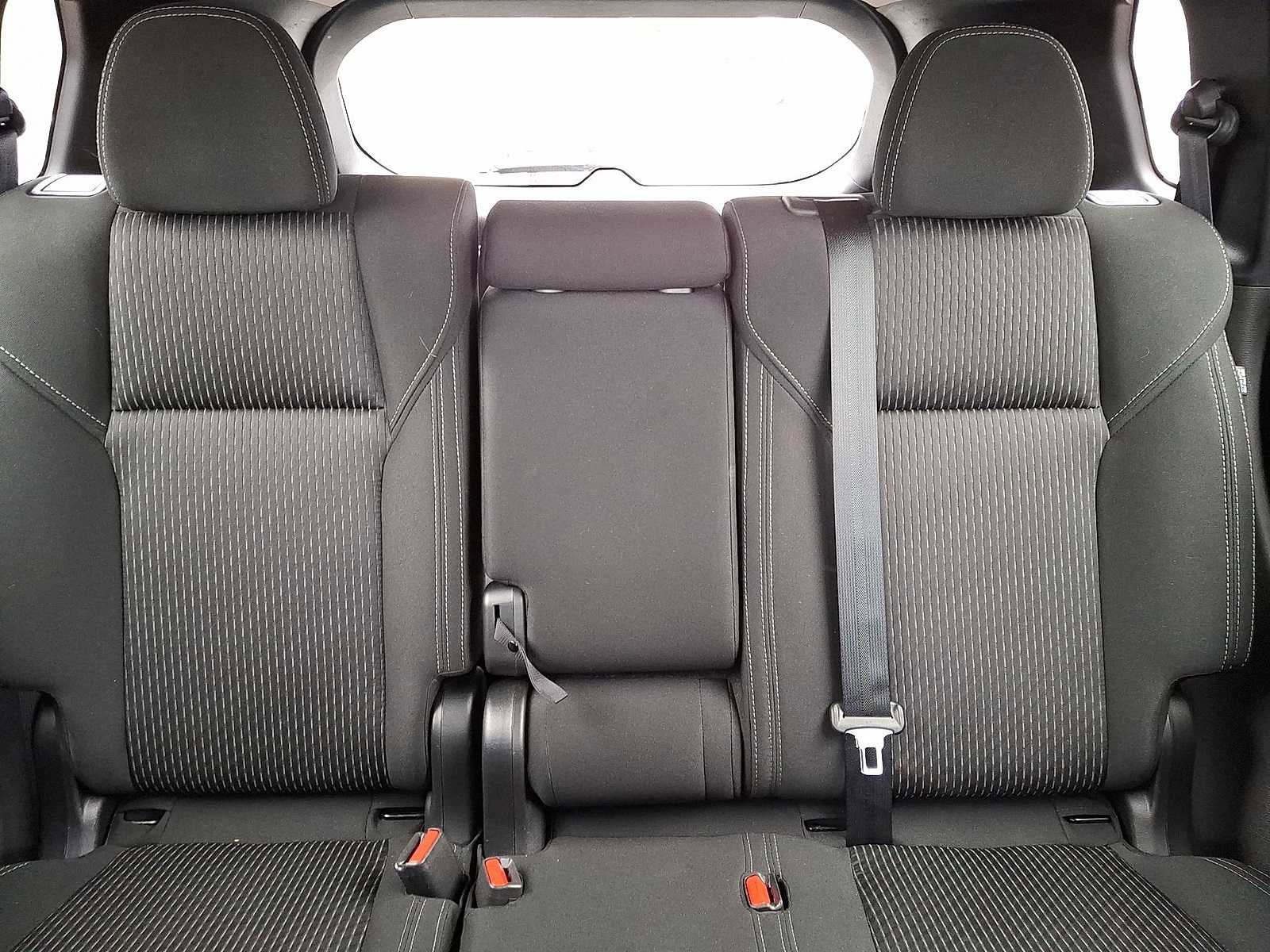 Used 2024 Mitsubishi Outlander ES image 14