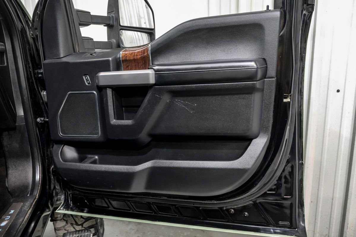 Used 2017 Ford F350 Platinum w/ Platinum Ultimate Package image 45