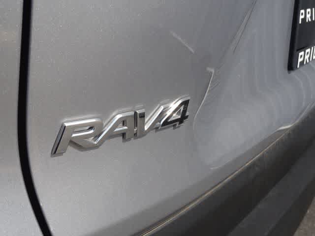 Certified 2025 Toyota RAV4 XLE FWD image 32