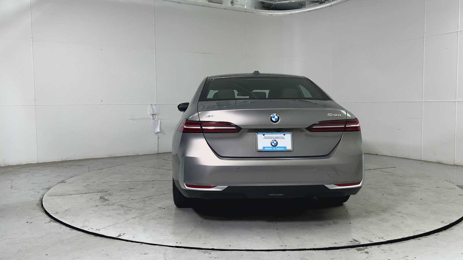 New 2026 BMW 530i xDrive w/ Premium Package image 3