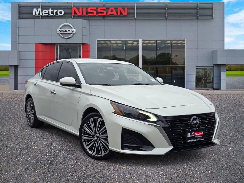 Certified 2023 Nissan Altima 2.5 SL AWD/4WD image 1