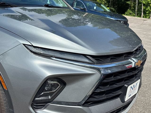 Used 2024 Chevrolet Blazer LT FWD image 3