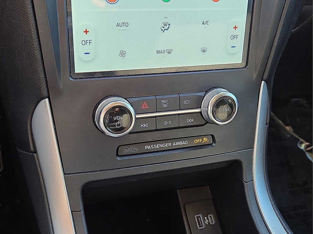 Used 2024 Ford Edge SE image 28