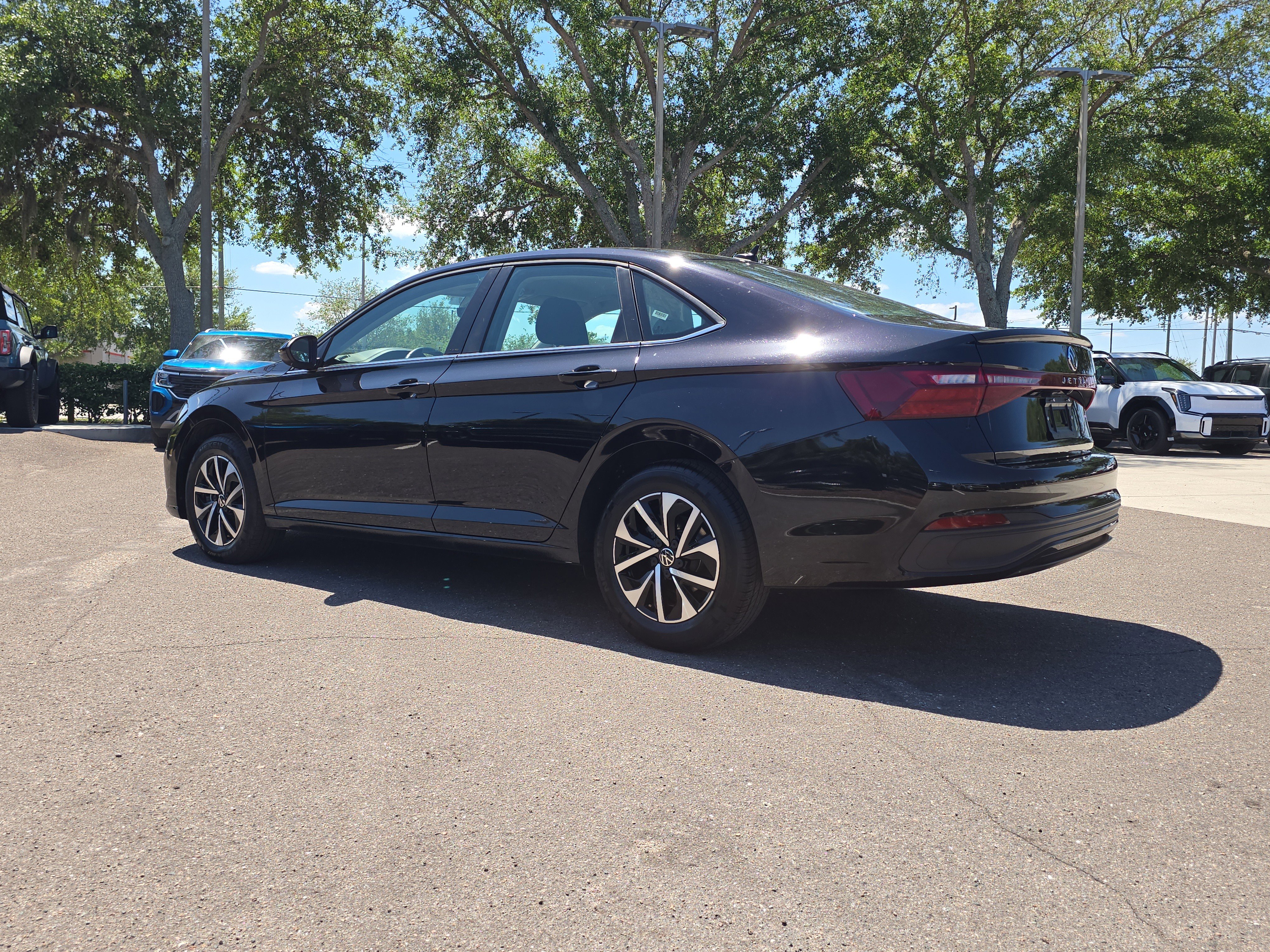 Used 2025 Volkswagen Jetta S image 6