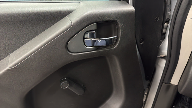 Used 2015 Nissan Frontier S RWD image 19