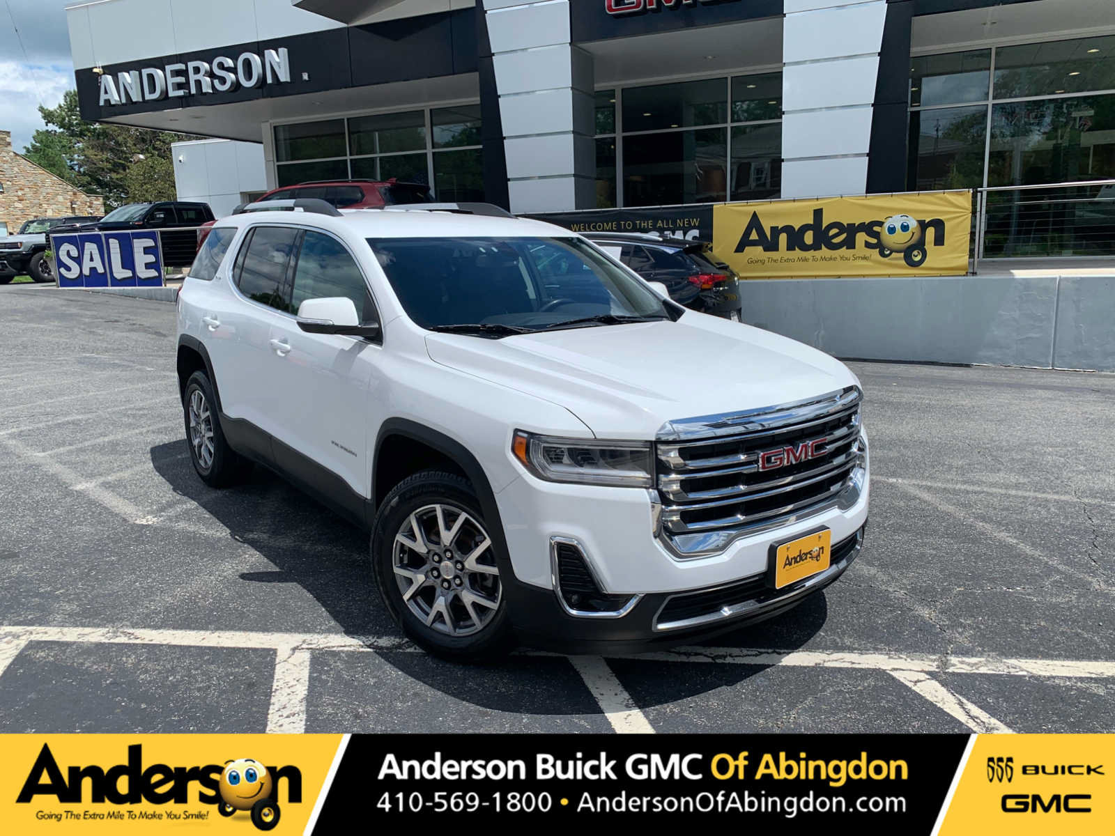 Used 2020 GMC Acadia SLT FWD image 1