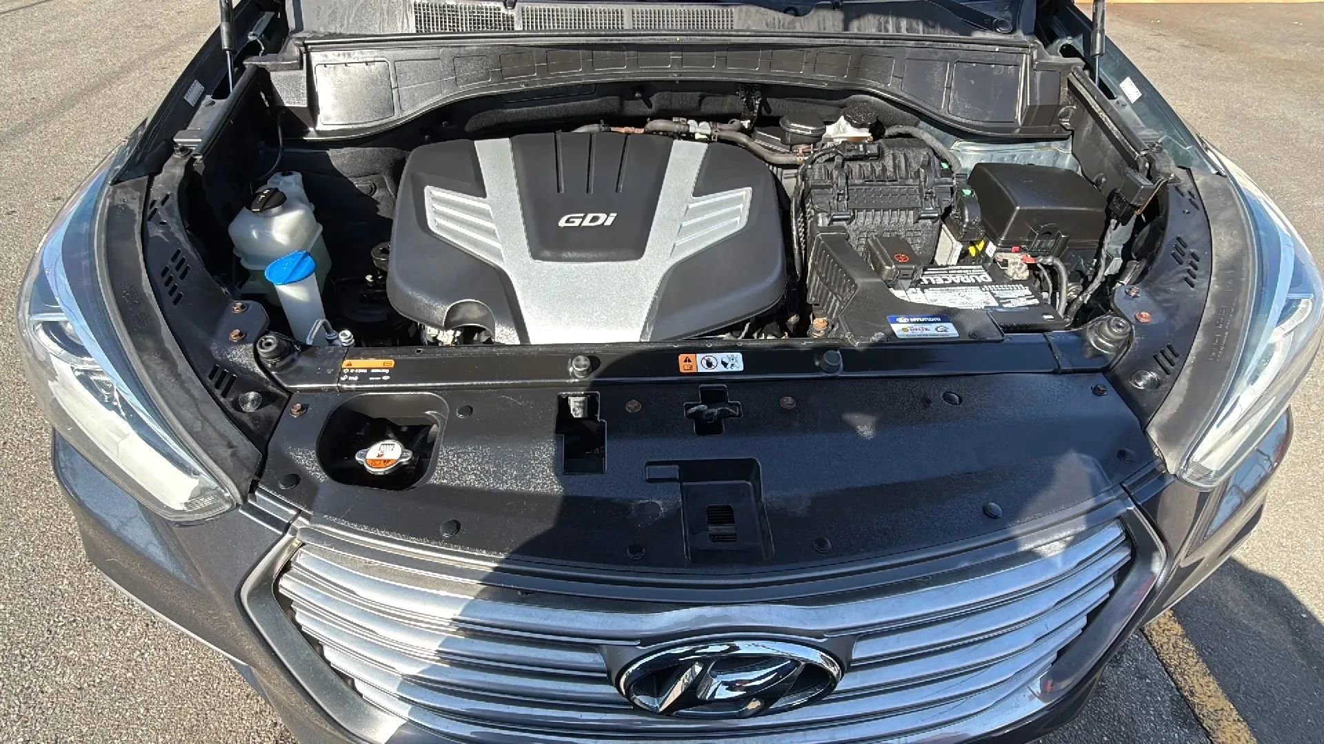 Used 2017 Hyundai Santa Fe SE AWD/4WD image 24