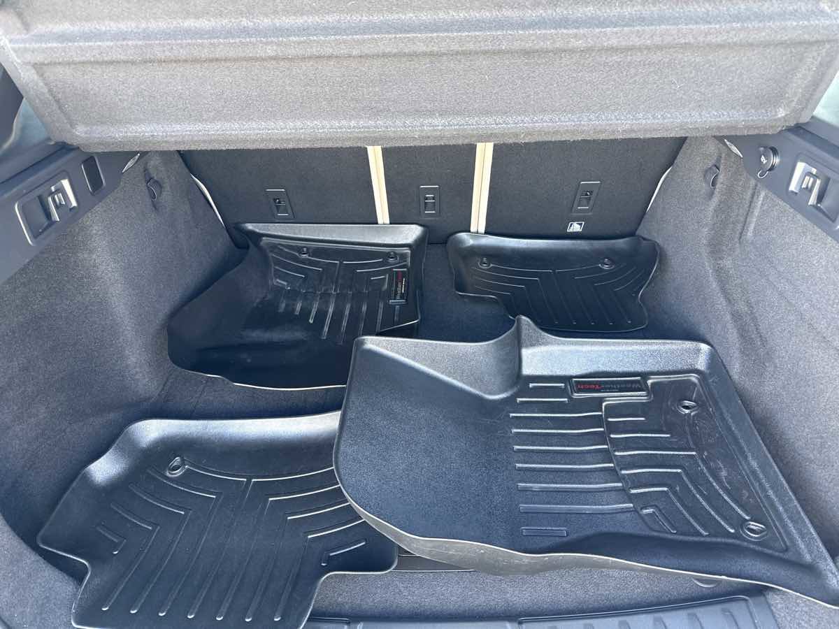 Used 2018 Jaguar F-PACE Premium image 16