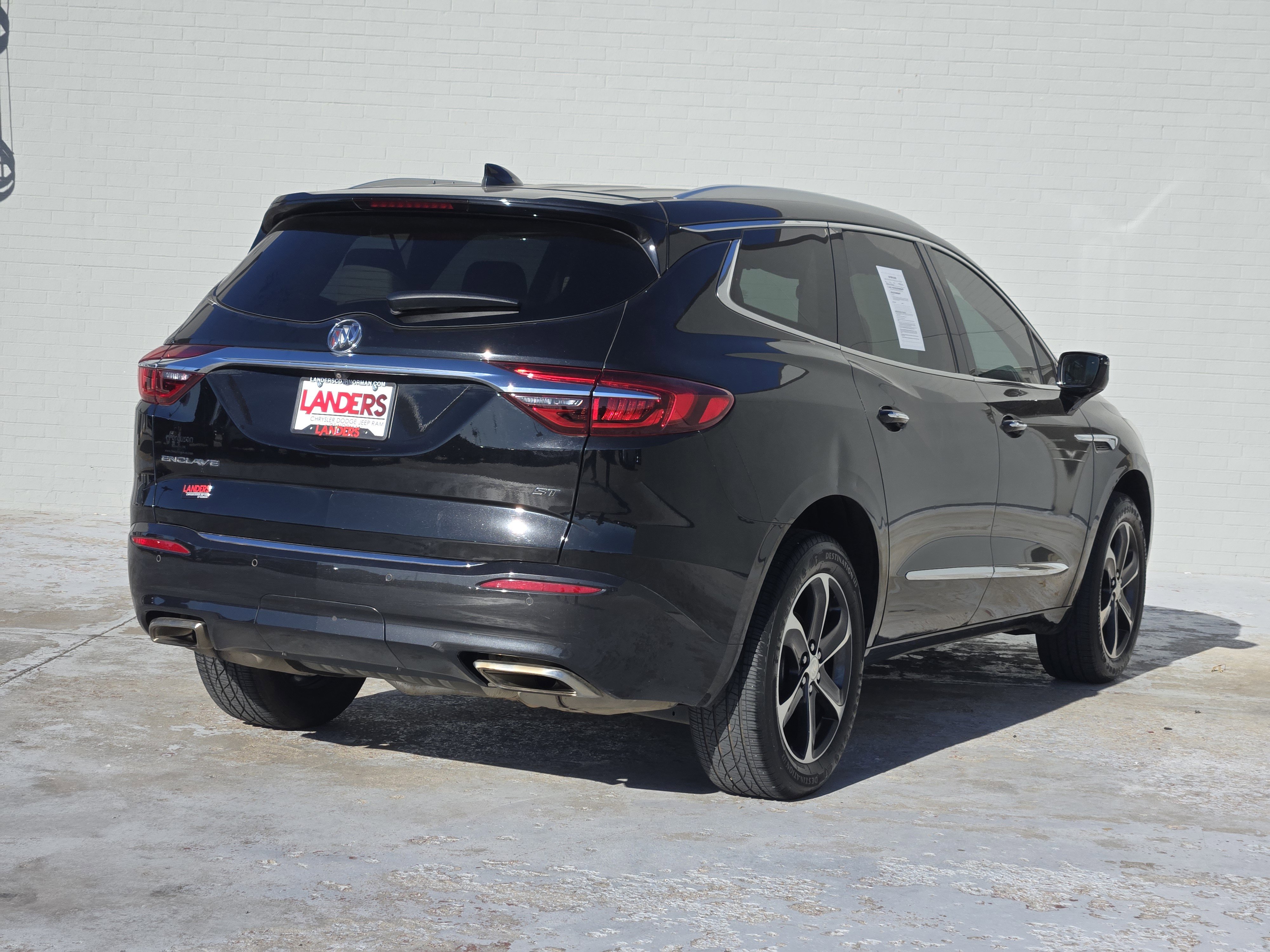 Used 2020 Buick Enclave Essence w/ Sport Touring Edition image 8