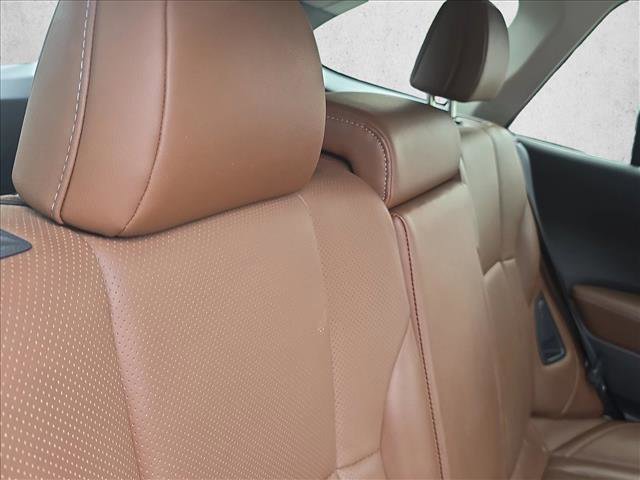 Used 2020 Subaru Outback Touring w/ Popular Package #2 image 17