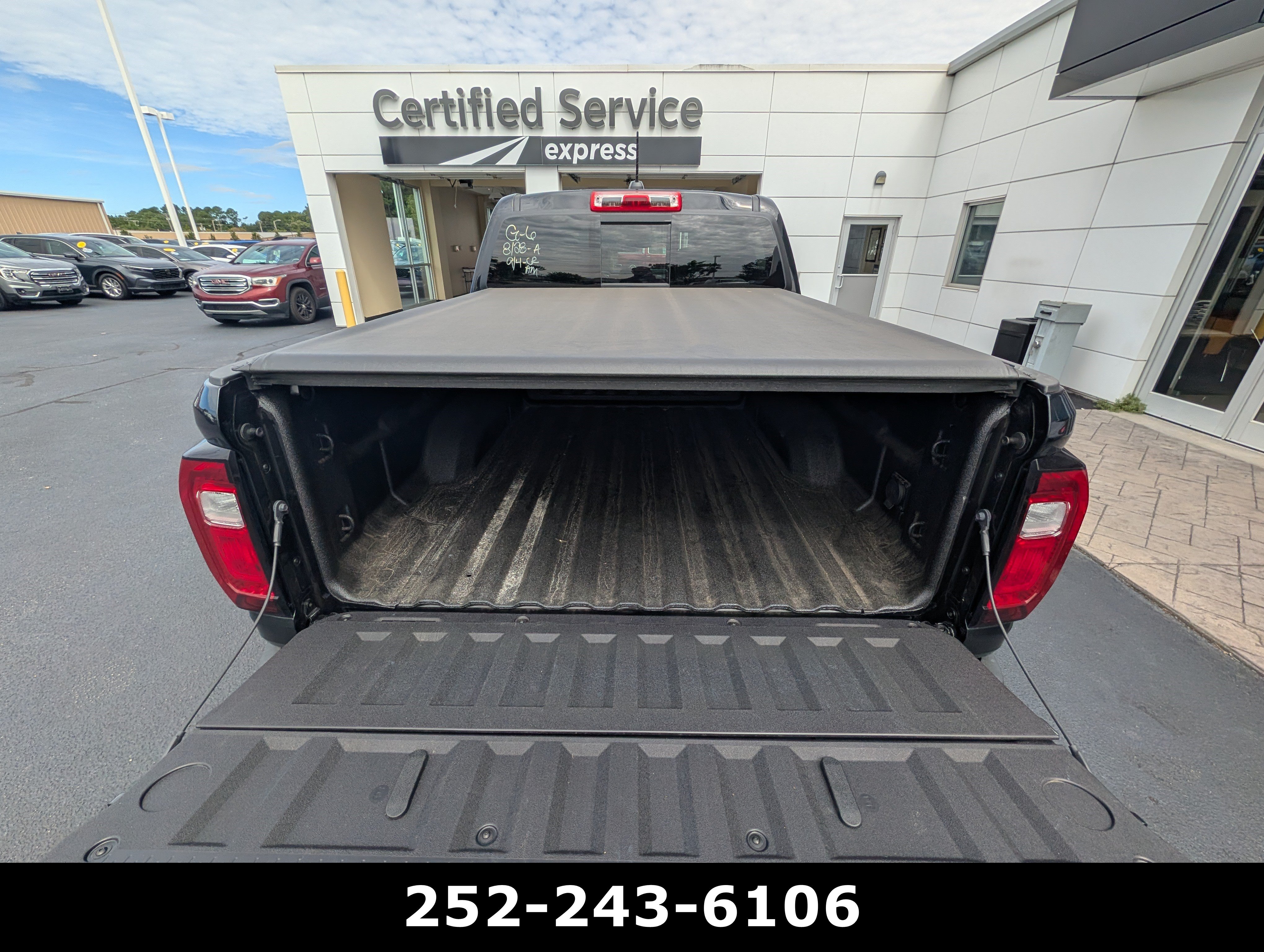 Used 2026 GMC Canyon Denali AWD/4WD image 10